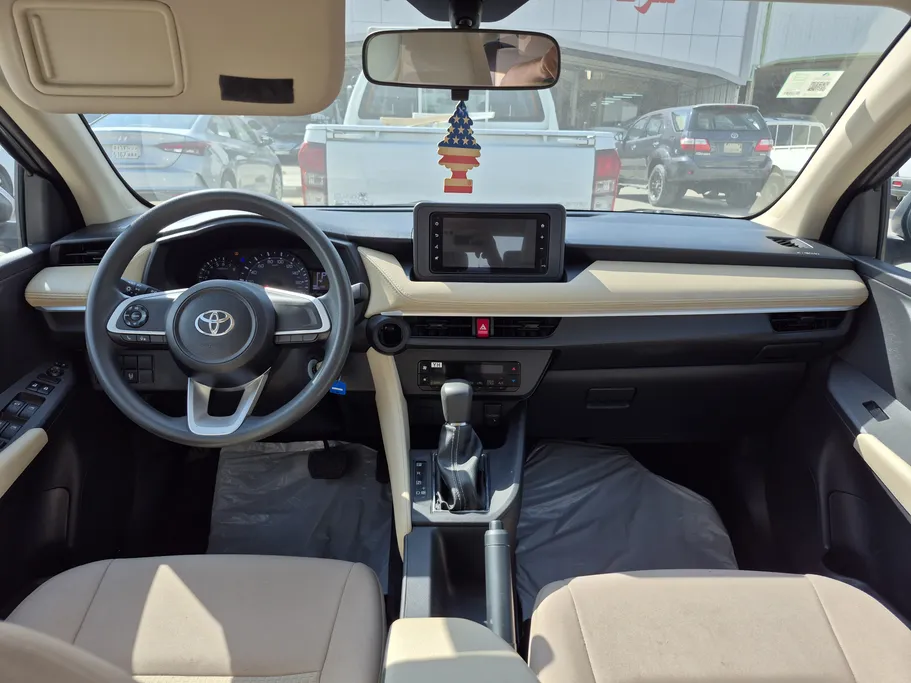 تويوتا يارس Y 2023 