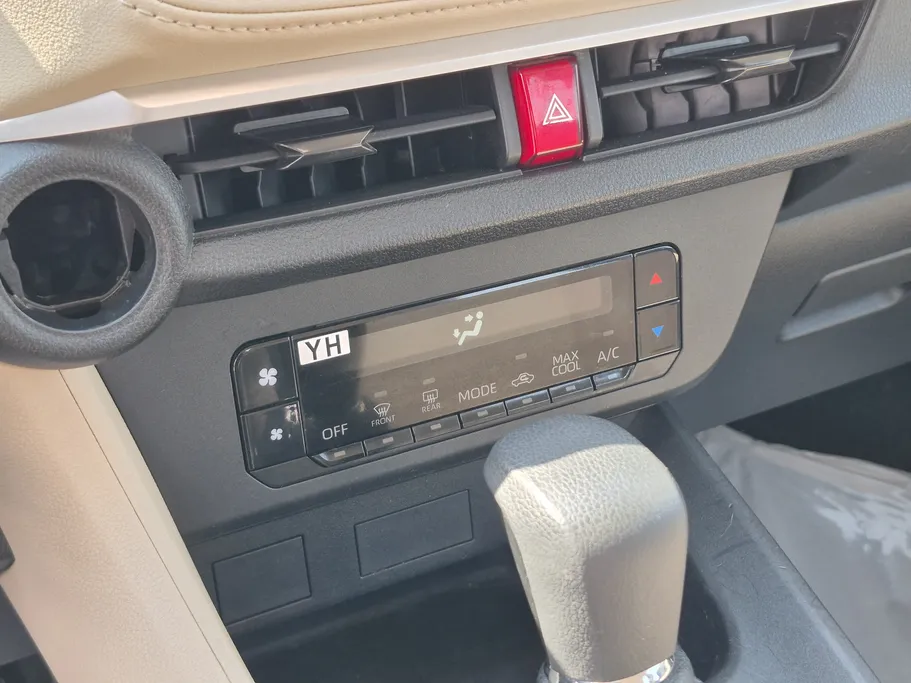 تويوتا يارس Y 2023 