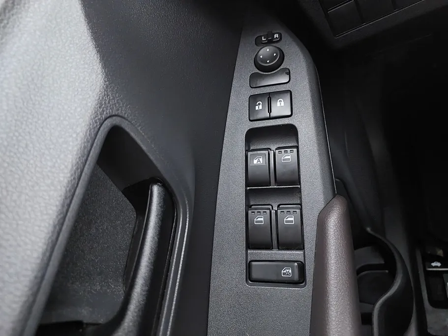 تويوتا يارس Y Plus 2023 