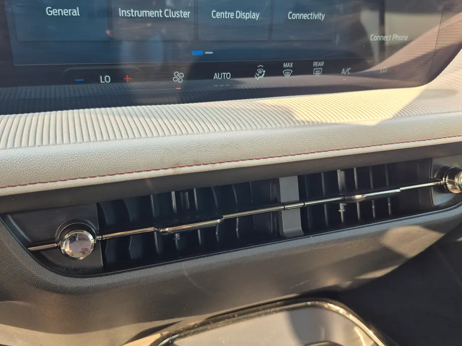 فورد تورس ترند الإصدار الجديد 2023 