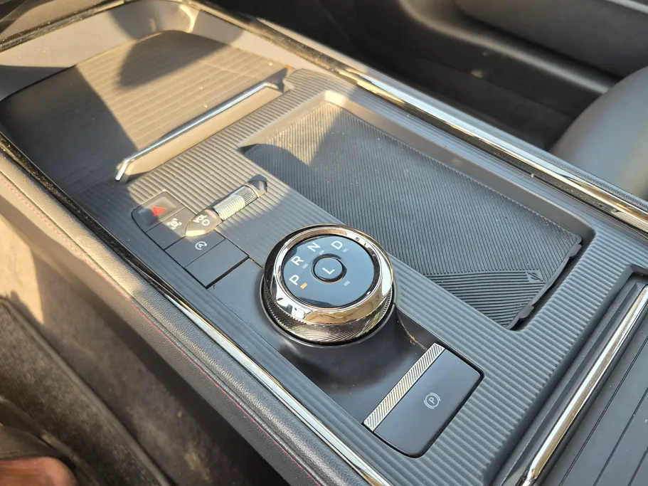 فورد تورس ترند الإصدار الجديد 2023 