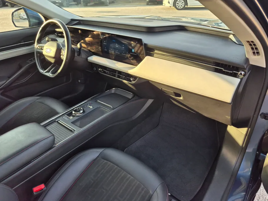 فورد تورس ترند الإصدار الجديد 2023 