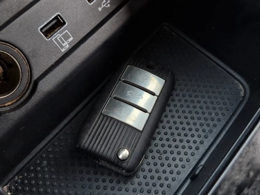 ام جي 5 LUX 2023 