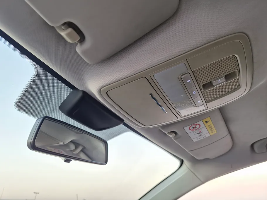 ام جي 5 LUX 2023 