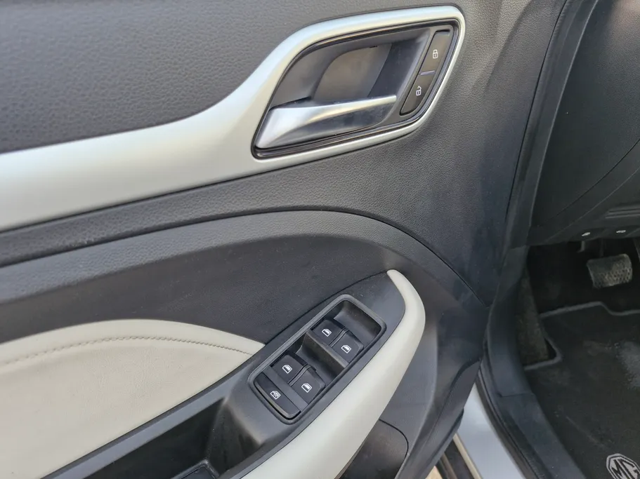 ام جي ZS LUX 2023 