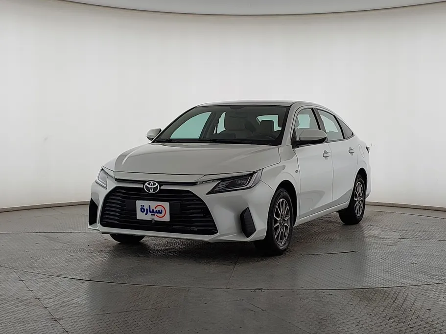2023 Toyota Yaris  Y 