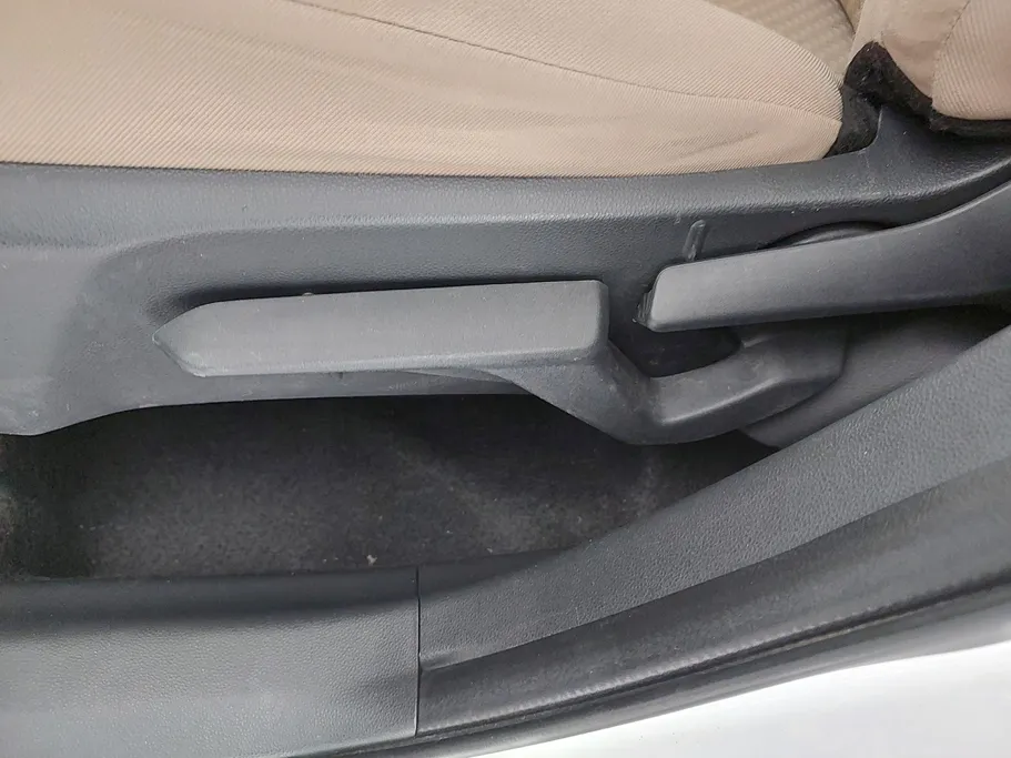 2023 Toyota Yaris  Y 