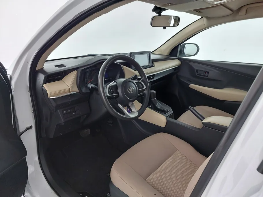 2023 Toyota Yaris  Y 