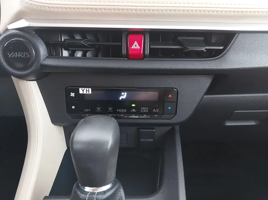 2023 Toyota Yaris  Y 