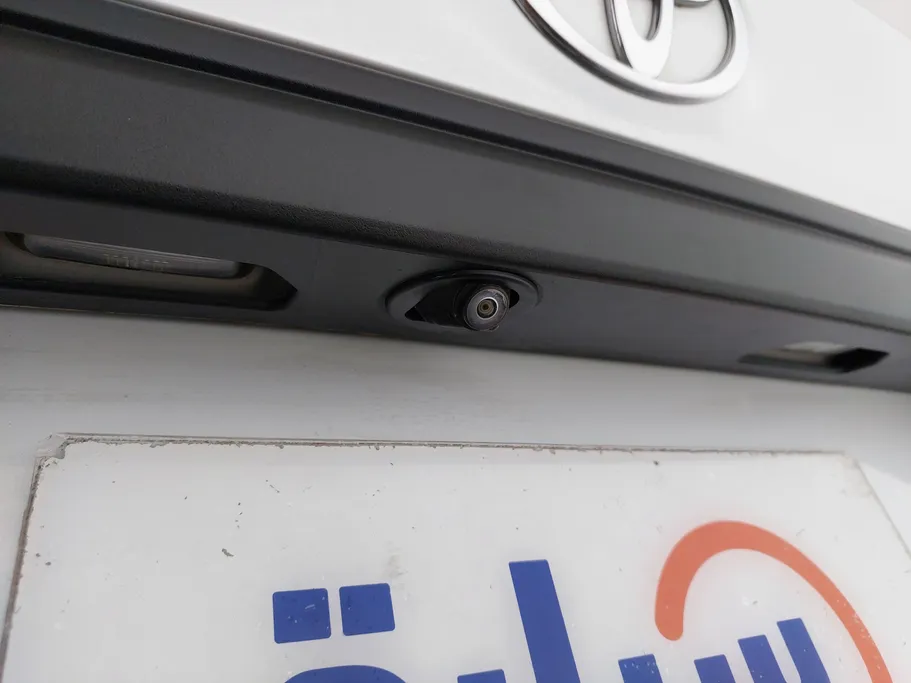 2023 Toyota Yaris  Y 