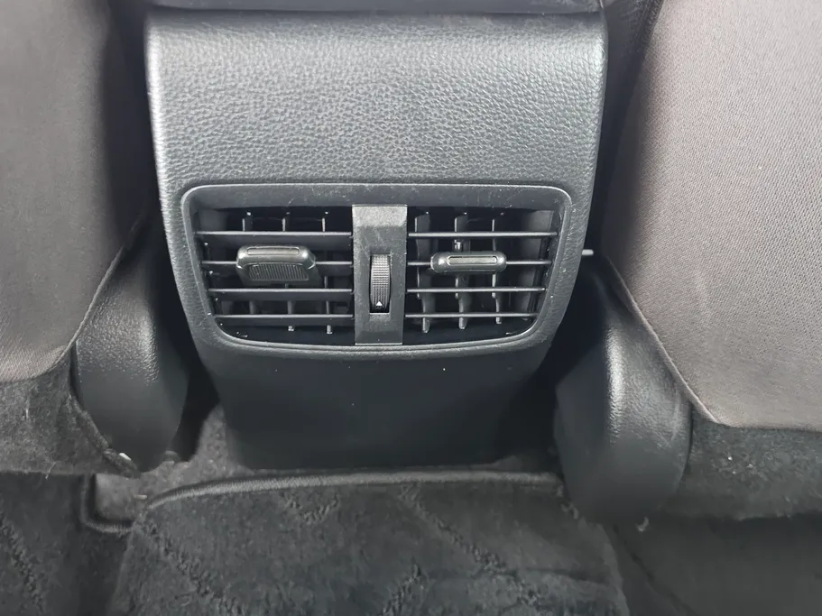 تويوتا كورولا XLI 2023 