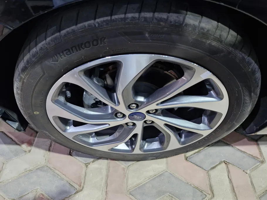 2025 Ford Taurus Titanium 