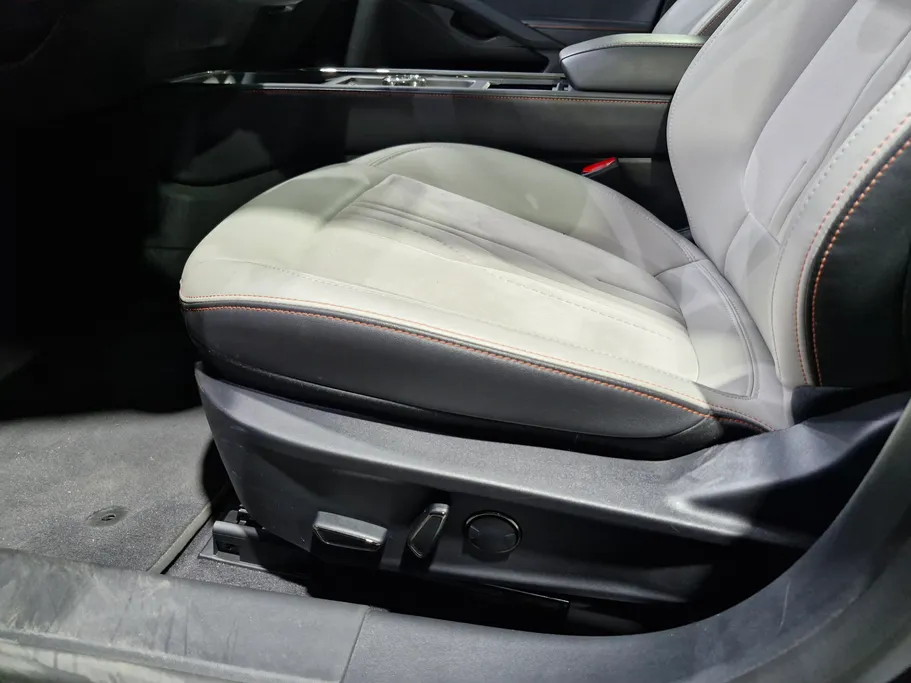 2025 Ford Taurus Titanium 