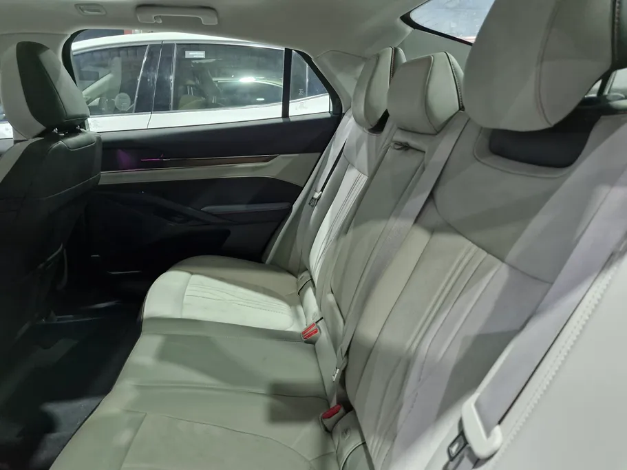 2025 Ford Taurus Titanium 