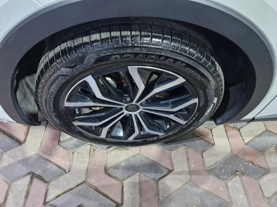 2023 Toyota Crown Premium 