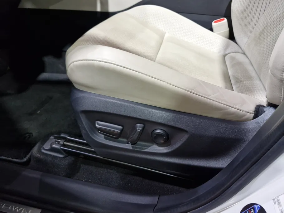 2023 Toyota Crown Premium 