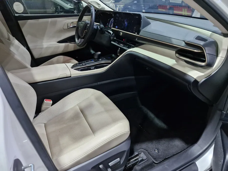 2023 Toyota Crown Premium 