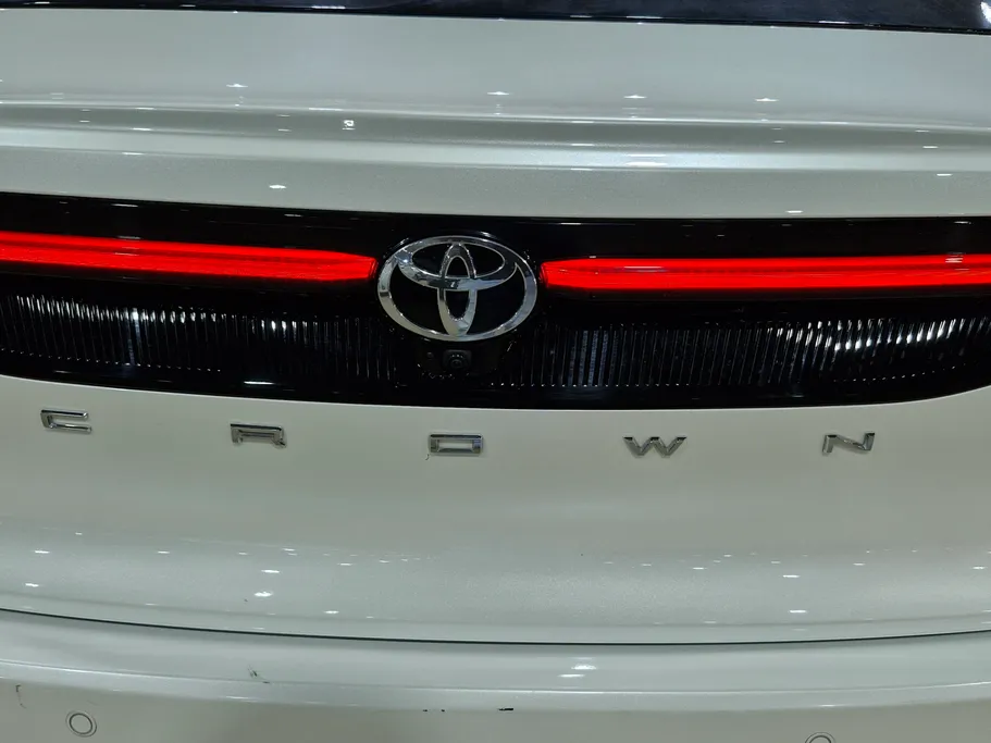 2023 Toyota Crown Premium 