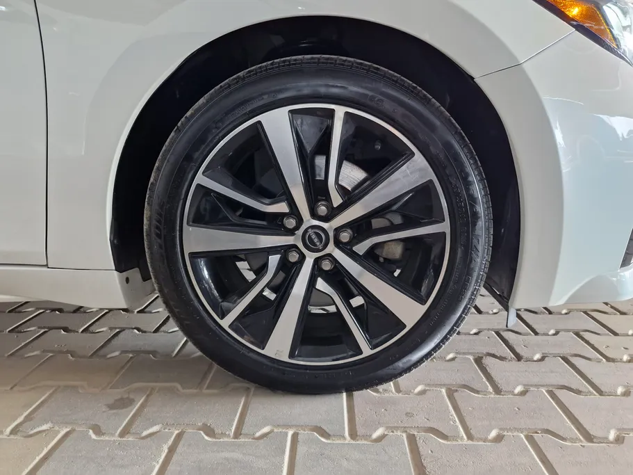 نيسان مكسيما SV 2023 