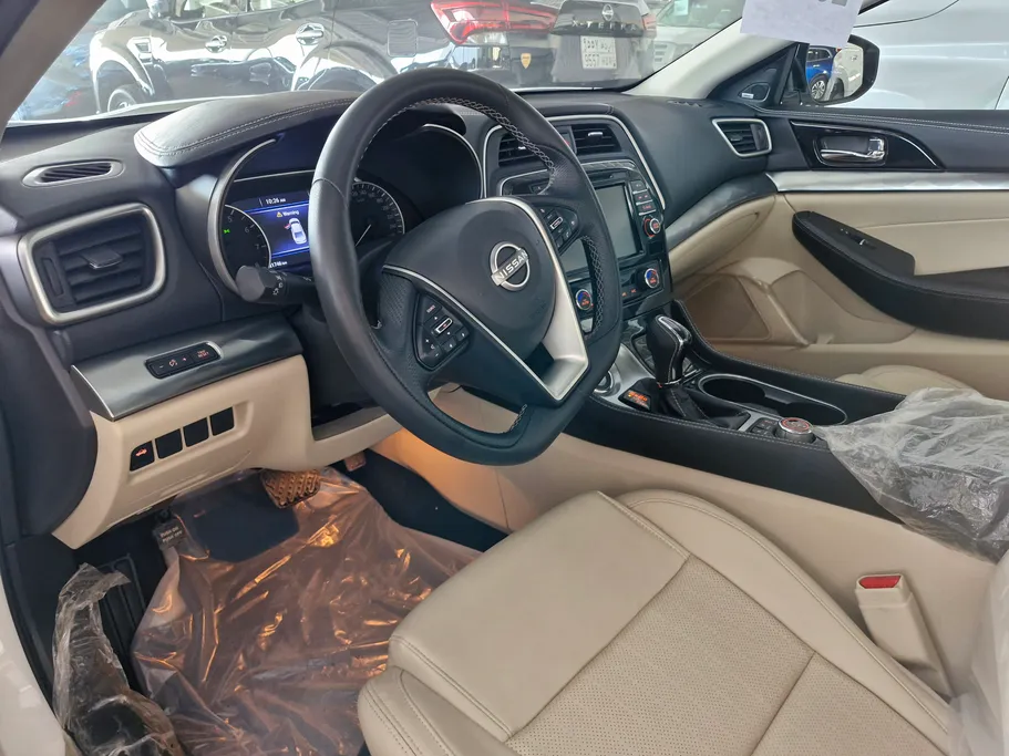 نيسان مكسيما SV 2023 