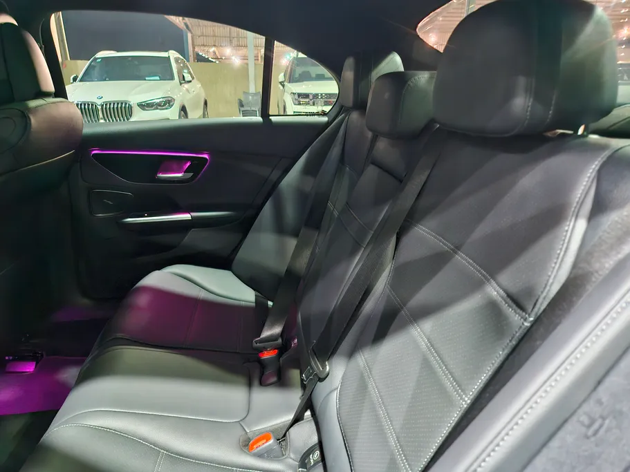 مرسيدس C 300 2024 