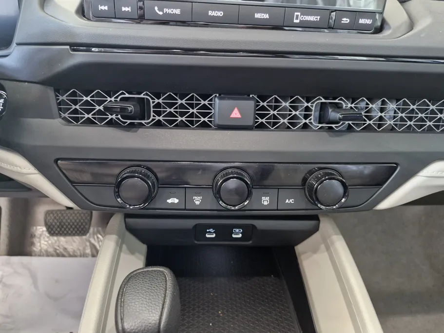 هوندا اكورد LX 2025 