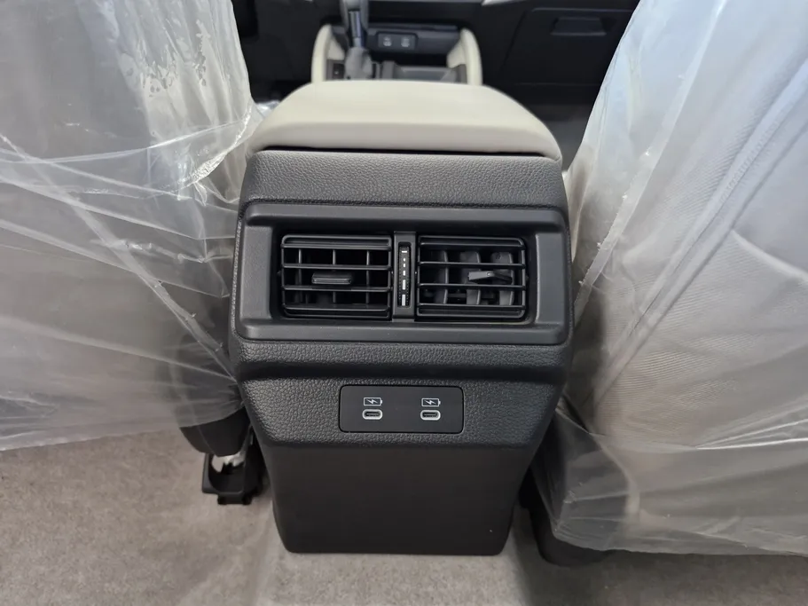 هوندا اكورد LX 2025 