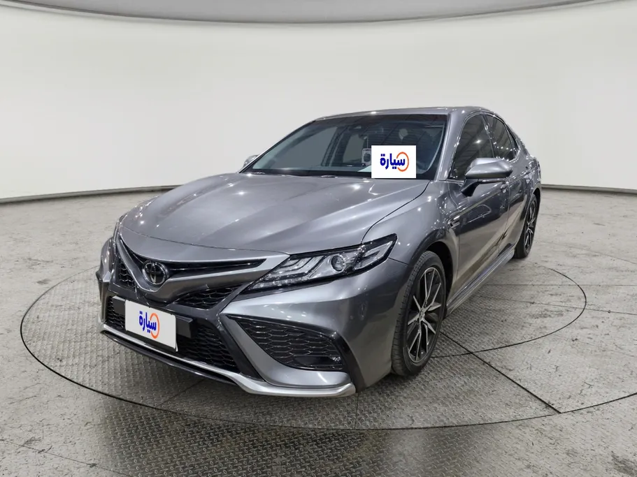 2024 Toyota Camry  SE V6 