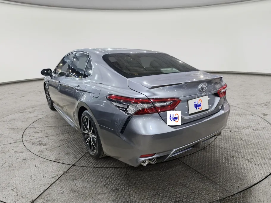 2024 Toyota Camry  SE V6 