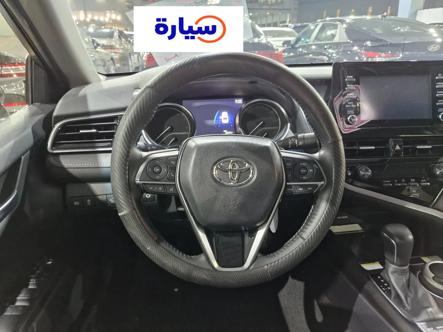 2024 Toyota Camry  SE V6 