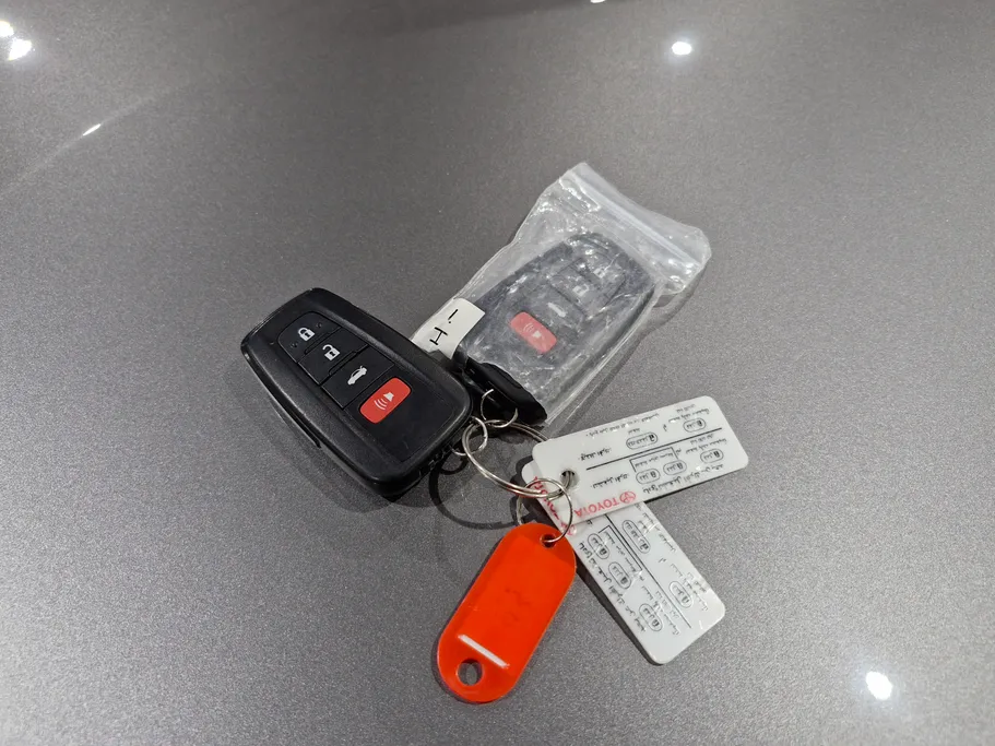 2024 Toyota Camry  SE V6 