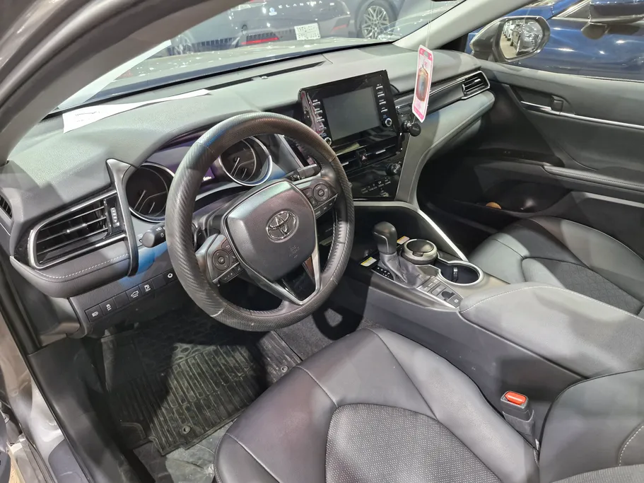 2024 Toyota Camry  SE V6 