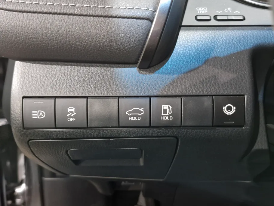 2024 Toyota Camry  SE V6 