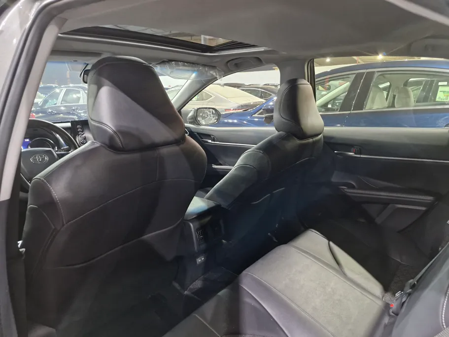 2024 Toyota Camry  SE V6 