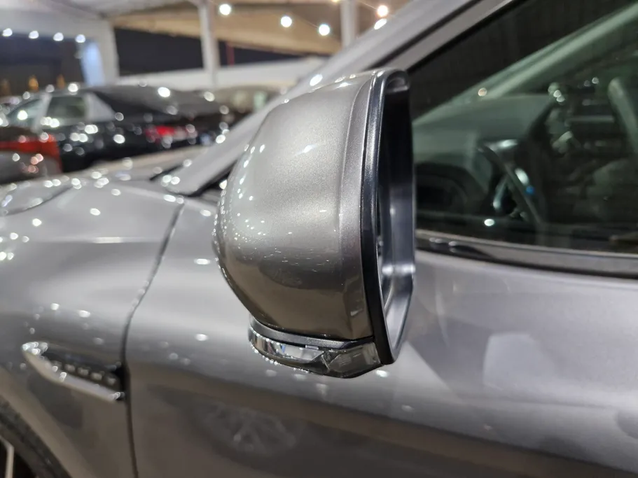 2024 Toyota Camry  SE V6 