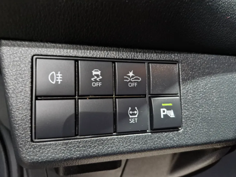 2024 Toyota Yaris  Y Plus 