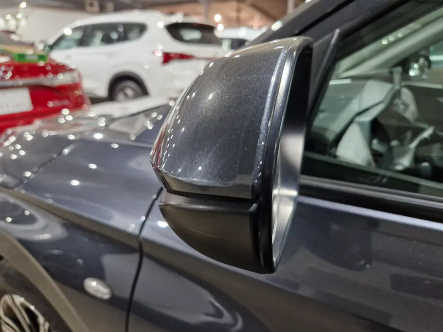 2024 Toyota Yaris  Y Plus 