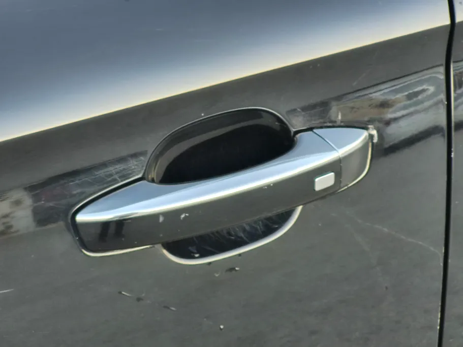 ام جي 5 LUX 2023 