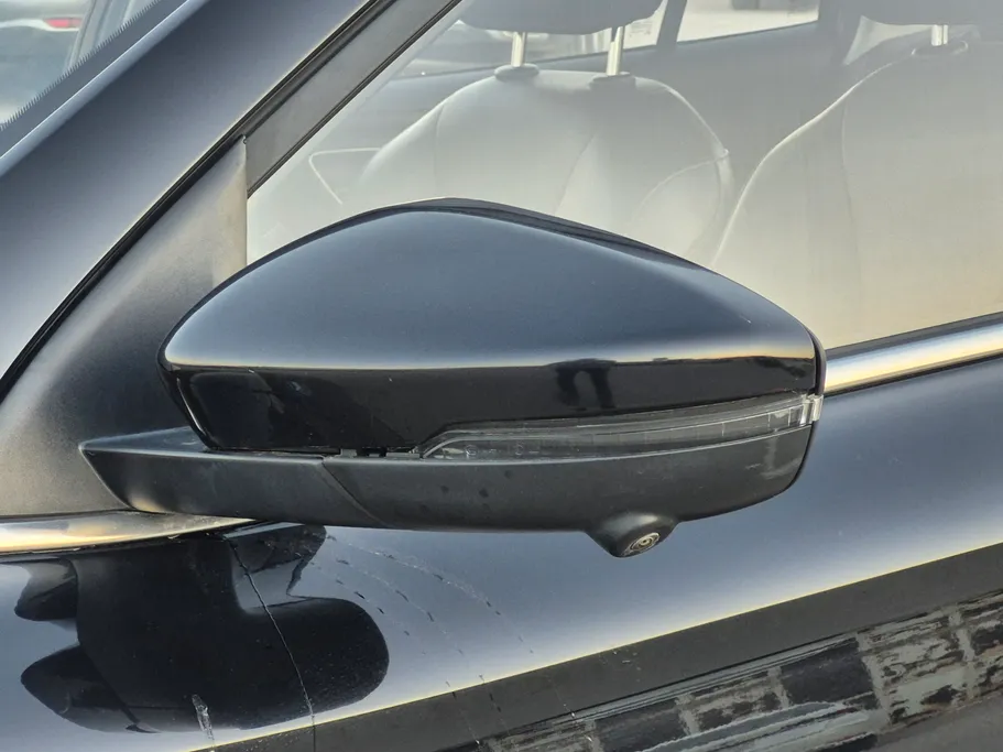 ام جي 5 LUX 2023 