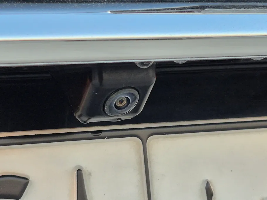 ام جي 5 LUX 2023 