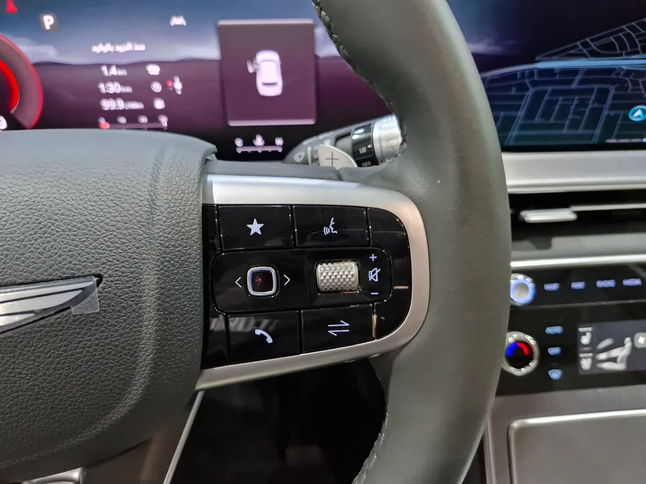 2025 Genesis GV80 Platinum 