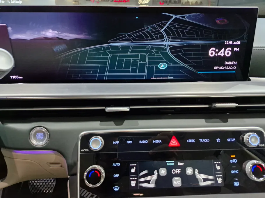 2025 Genesis GV80 Platinum 