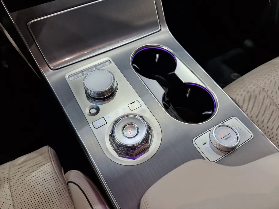 2025 Genesis GV80 Platinum 