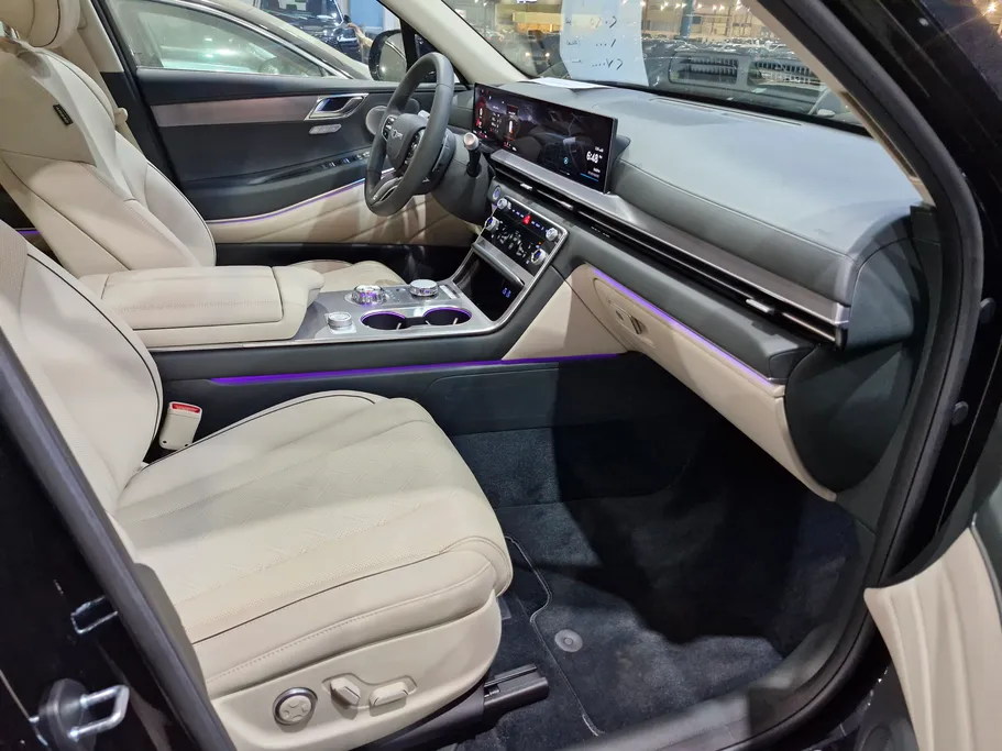 2025 Genesis GV80 Platinum 