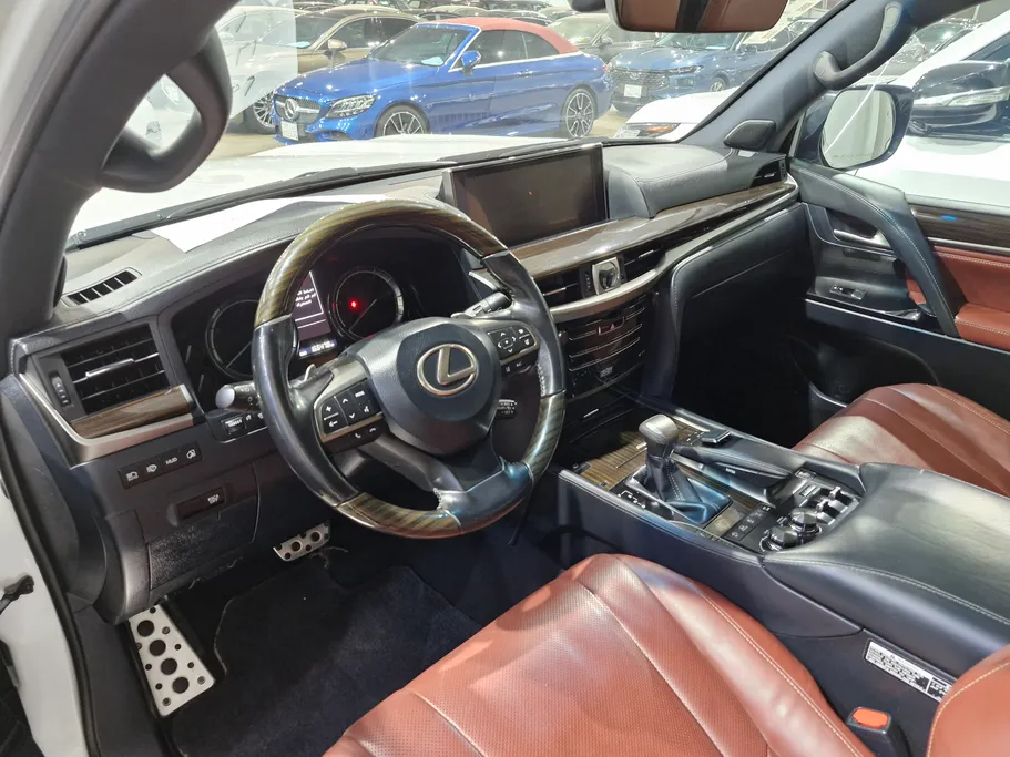 2019 Lexus LX 570 S 