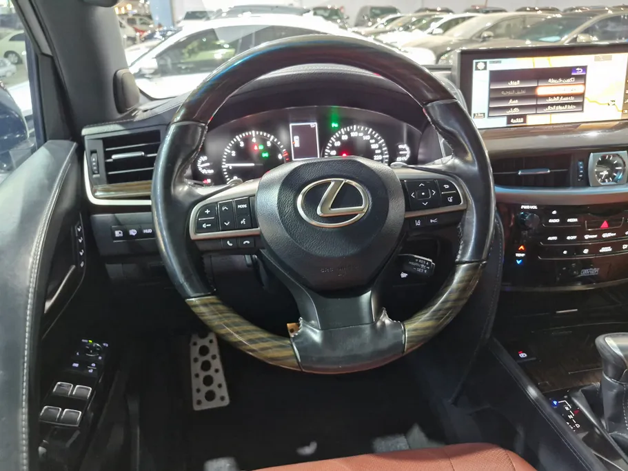 2019 Lexus LX 570 S 