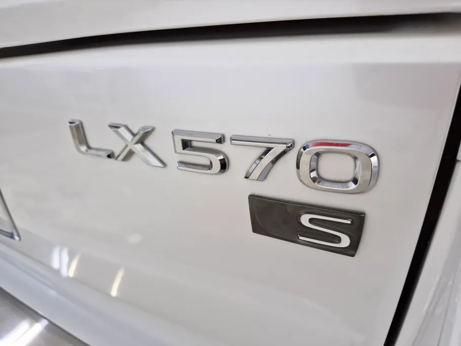 2019 Lexus LX 570 S 