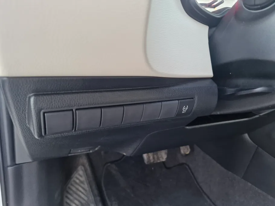 تويوتا كورولا XLI 2021 