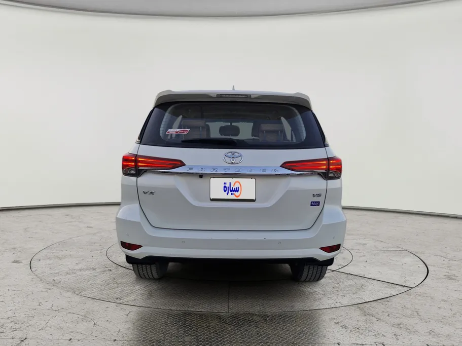 تويوتا فورتشنر VX 2022 