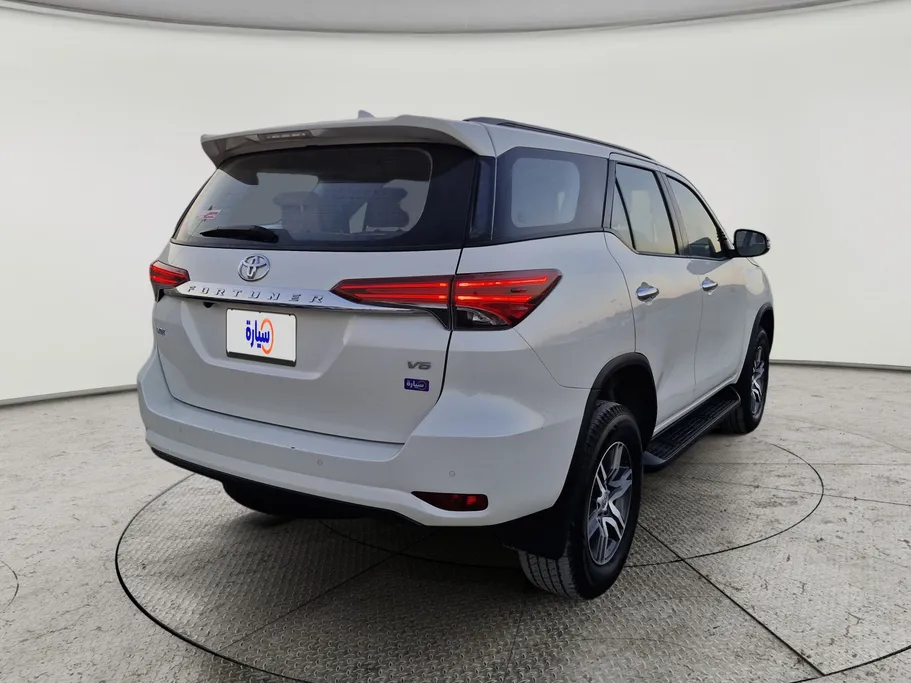 2022 Toyota Fortuner VX 